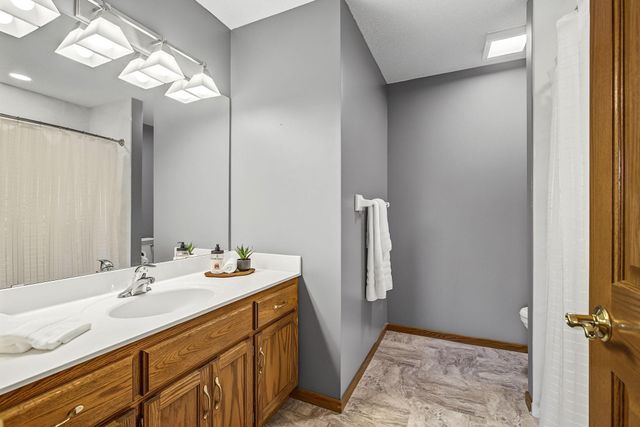 16205 Logarto Lane, Lakeville, MN 55044