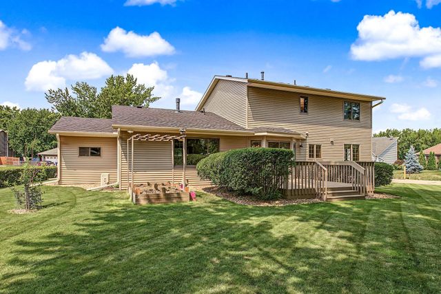 16205 Logarto Lane, Lakeville, MN 55044