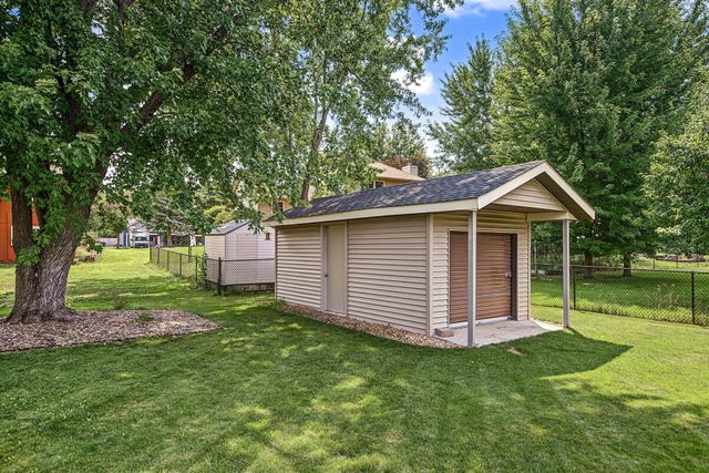 16205 Logarto Lane, Lakeville, MN 55044