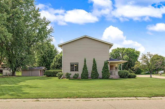 16205 Logarto Lane, Lakeville, MN 55044