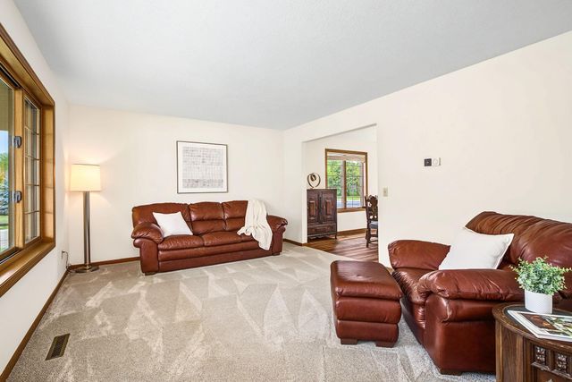 16205 Logarto Lane, Lakeville, MN 55044