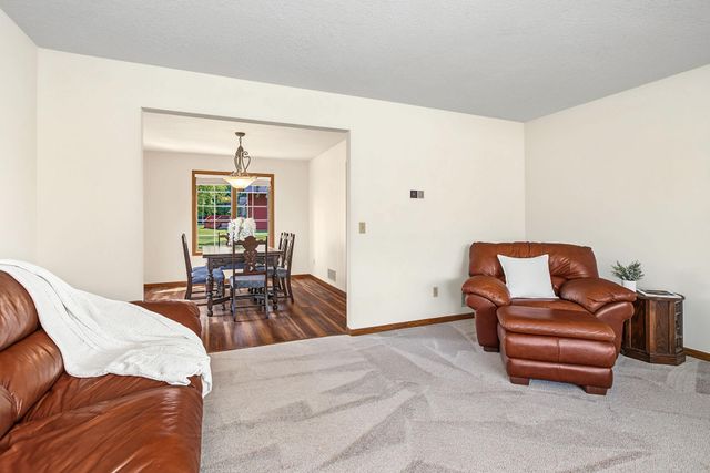 16205 Logarto Lane, Lakeville, MN 55044