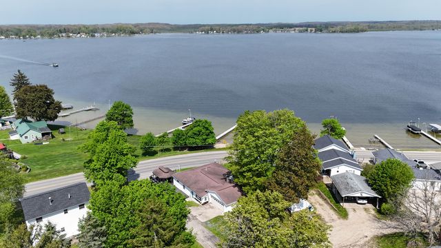 19276 4th Street, Chippewa Twp, MI 49320
