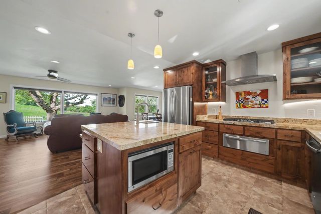 12628 Hillside Dr, Sutter Creek, CA 95685