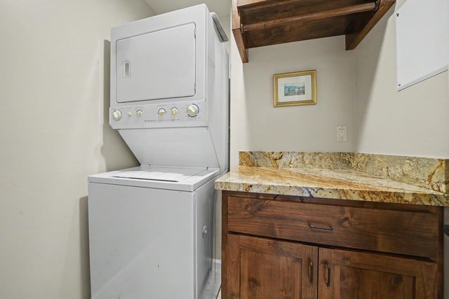 12628 Hillside Dr, Sutter Creek, CA 95685