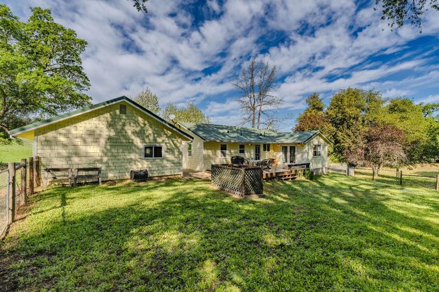 12628 Hillside Dr, Sutter Creek, CA 95685