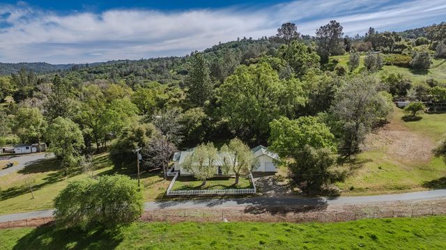 12628 Hillside Dr, Sutter Creek, CA 95685