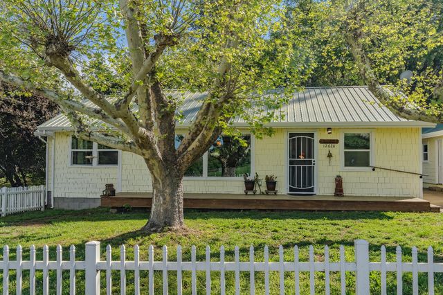 12628 Hillside Dr, Sutter Creek, CA 95685