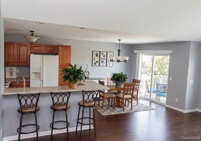 13367 Forest Ridge Boulevard 7, Sterling Heights, MI 48313