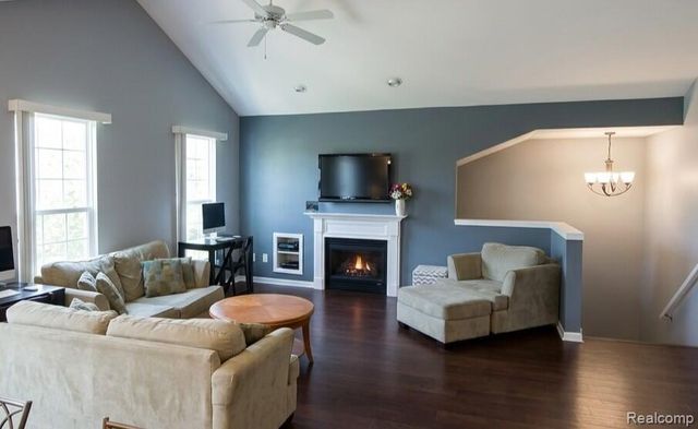 13367 Forest Ridge Boulevard 7, Sterling Heights, MI 48313