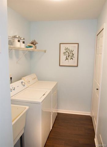 13367 Forest Ridge Boulevard 7, Sterling Heights, MI 48313
