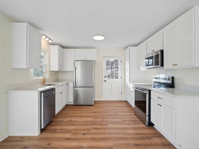 2974 Penn Forest BLVD, Roanoke, VA 24018