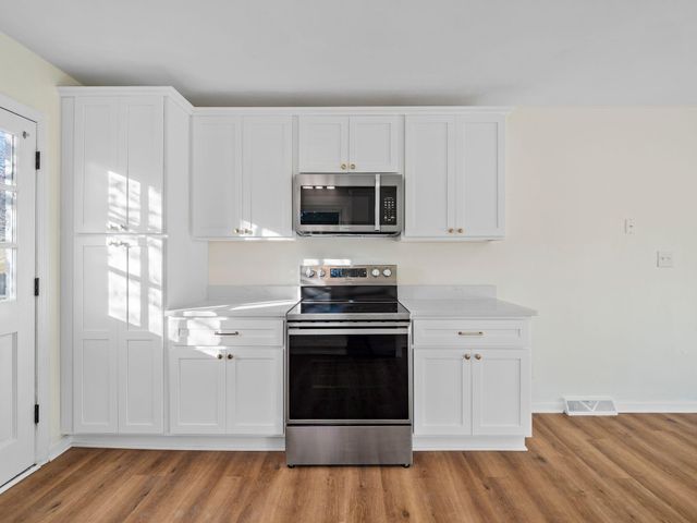 2974 Penn Forest BLVD, Roanoke, VA 24018