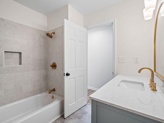 2974 Penn Forest BLVD, Roanoke, VA 24018