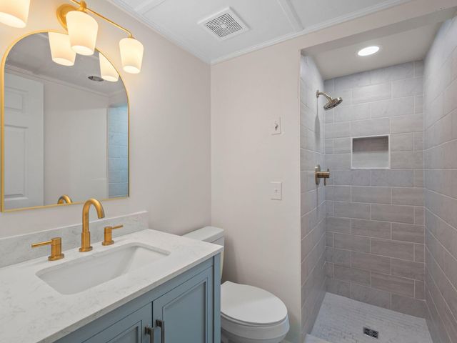 2974 Penn Forest BLVD, Roanoke, VA 24018