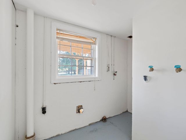 2974 Penn Forest BLVD, Roanoke, VA 24018