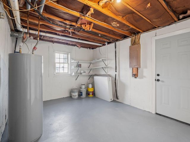 2974 Penn Forest BLVD, Roanoke, VA 24018