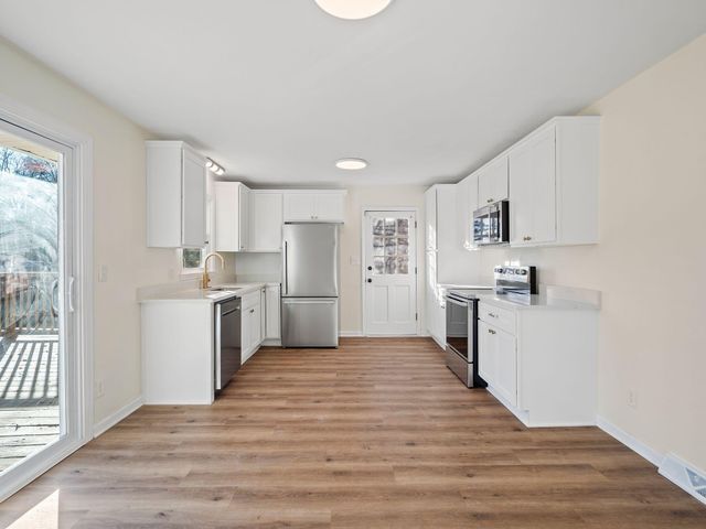 2974 Penn Forest BLVD, Roanoke, VA 24018