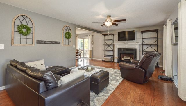 2660 Arthurs Ct, Clarksville, TN 37040
