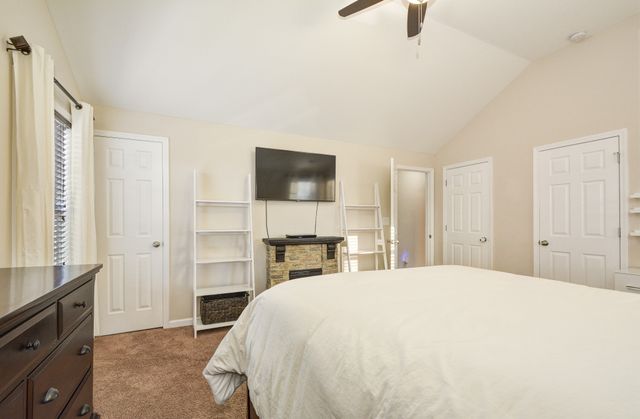 2660 Arthurs Ct, Clarksville, TN 37040