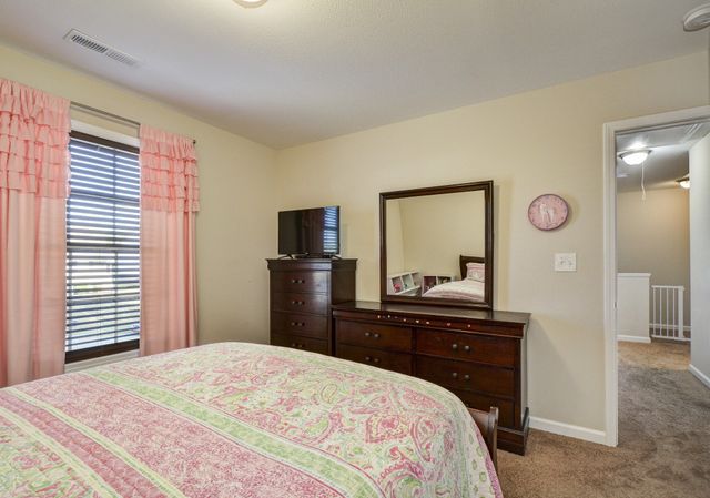 2660 Arthurs Ct, Clarksville, TN 37040