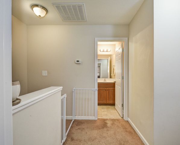 2660 Arthurs Ct, Clarksville, TN 37040