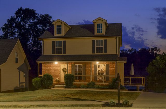2660 Arthurs Ct, Clarksville, TN 37040