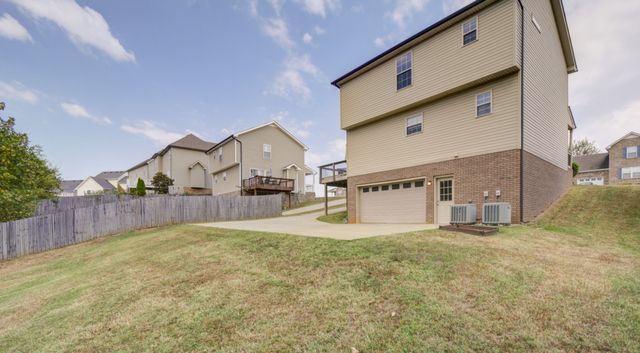 2660 Arthurs Ct, Clarksville, TN 37040