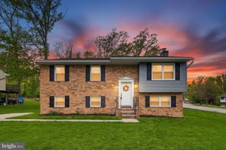 6807 UPPER MILLS CIR, Baltimore, MD 21228