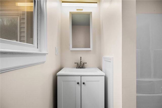 4 Shepard Lane, Ogden, NY 14624