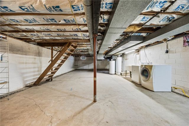 4 Shepard Lane, Ogden, NY 14624