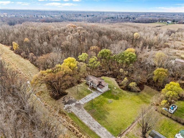 4 Shepard Lane, Ogden, NY 14624