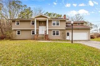4 Shepard Lane, Ogden, NY 14624