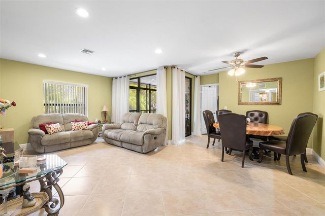 2963 Carambola Circle S, Coconut Creek, FL 33066