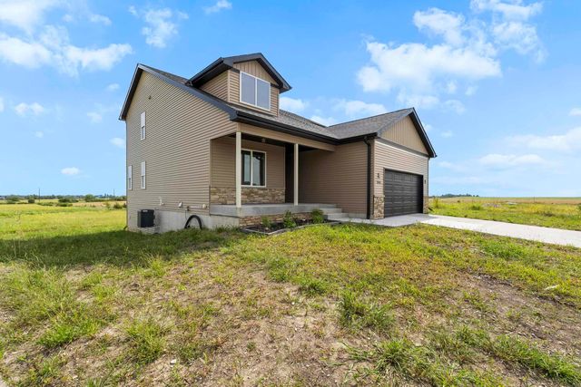 5761 Wall Street, Waterloo, IA 50701
