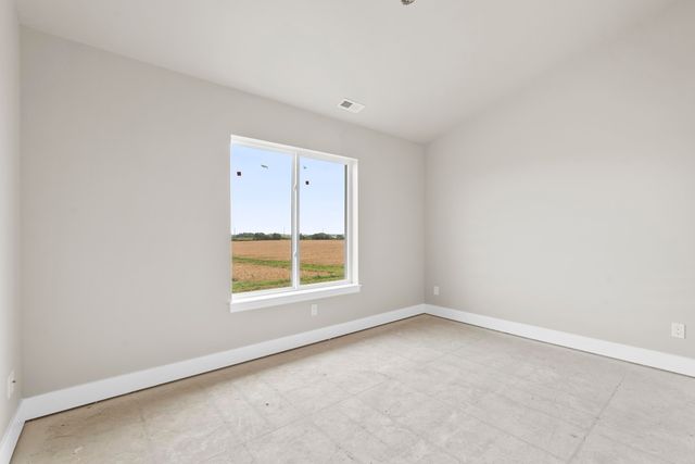 5761 Wall Street, Waterloo, IA 50701