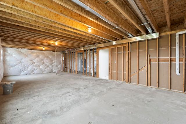 5761 Wall Street, Waterloo, IA 50701