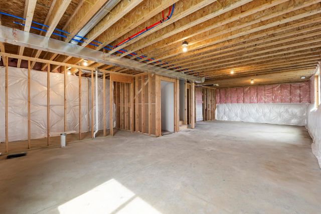 5761 Wall Street, Waterloo, IA 50701