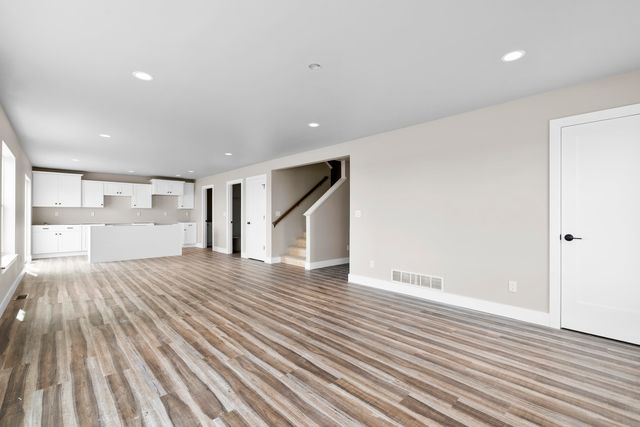 5761 Wall Street, Waterloo, IA 50701