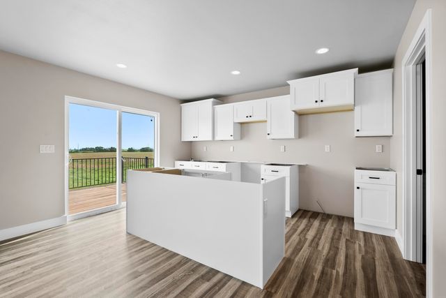 5761 Wall Street, Waterloo, IA 50701