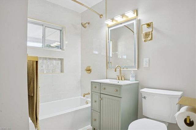 5353 Silvey DR, Norfolk, VA 23502