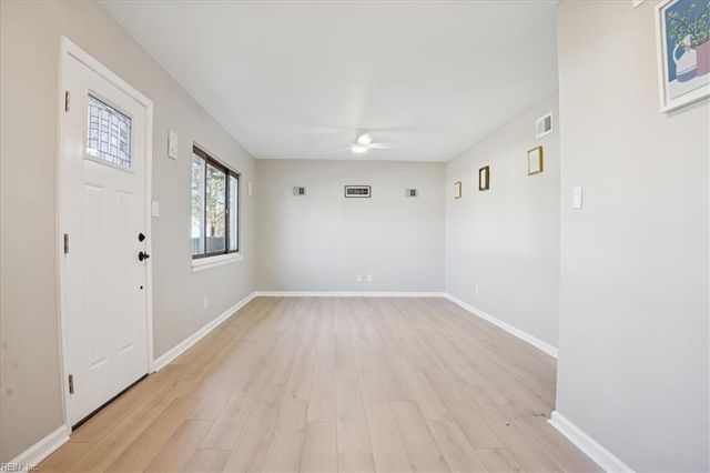 5353 Silvey DR, Norfolk, VA 23502