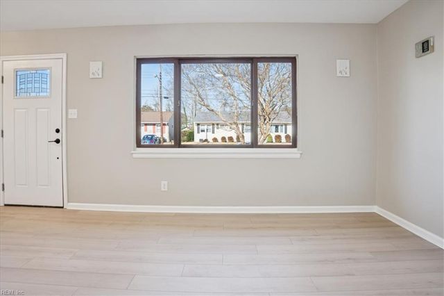 5353 Silvey DR, Norfolk, VA 23502