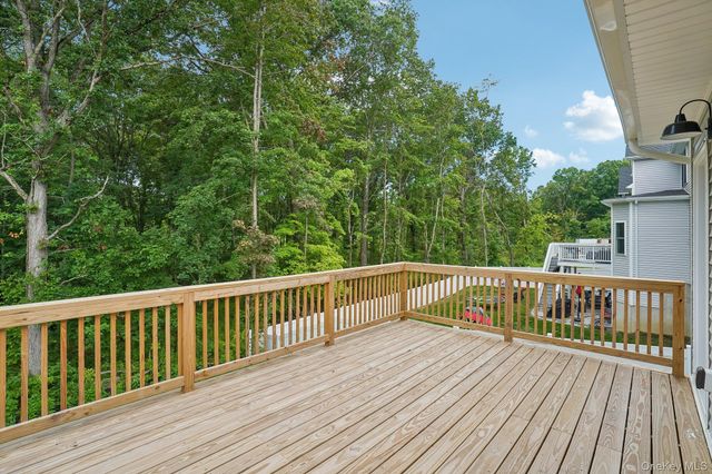 18 Rustic Drive, Rock Tavern, NY 12575