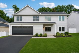 18 Rustic Drive, Rock Tavern, NY 12575