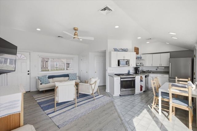 490 Ocean St -Winter Rental 1, Marshfield, MA 02050