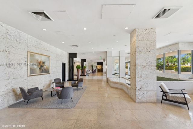 1000 W Island Boulevard 2911, Aventura, FL 33160