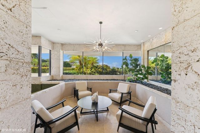 1000 W Island Boulevard 2911, Aventura, FL 33160