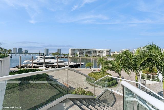 1000 W Island Boulevard 2911, Aventura, FL 33160