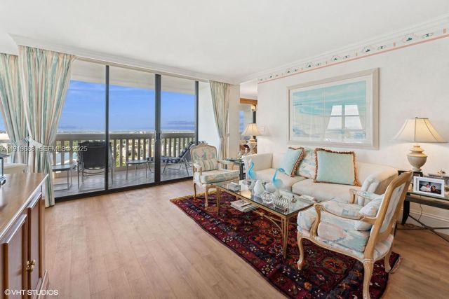 1000 W Island Boulevard 2911, Aventura, FL 33160